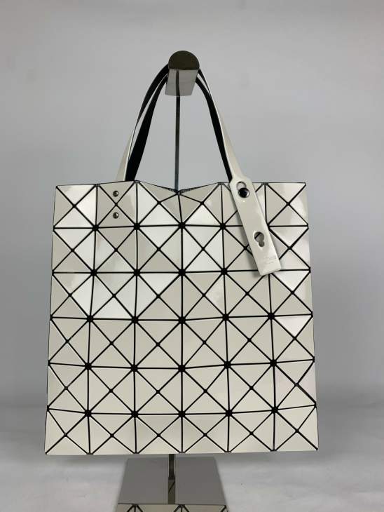 Picture of Issey Miyake Handbags _SKUfw94915577fw